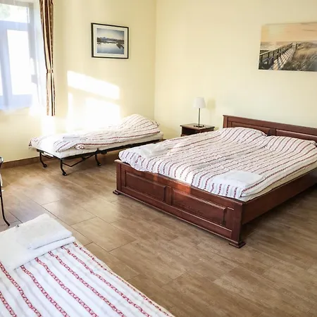 Muflon Jakuzzis Vendeghaz Apartment Many